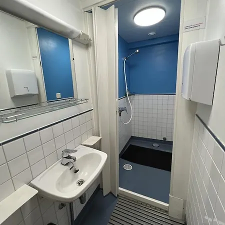 Office House Services 211 Hostal Helsinki